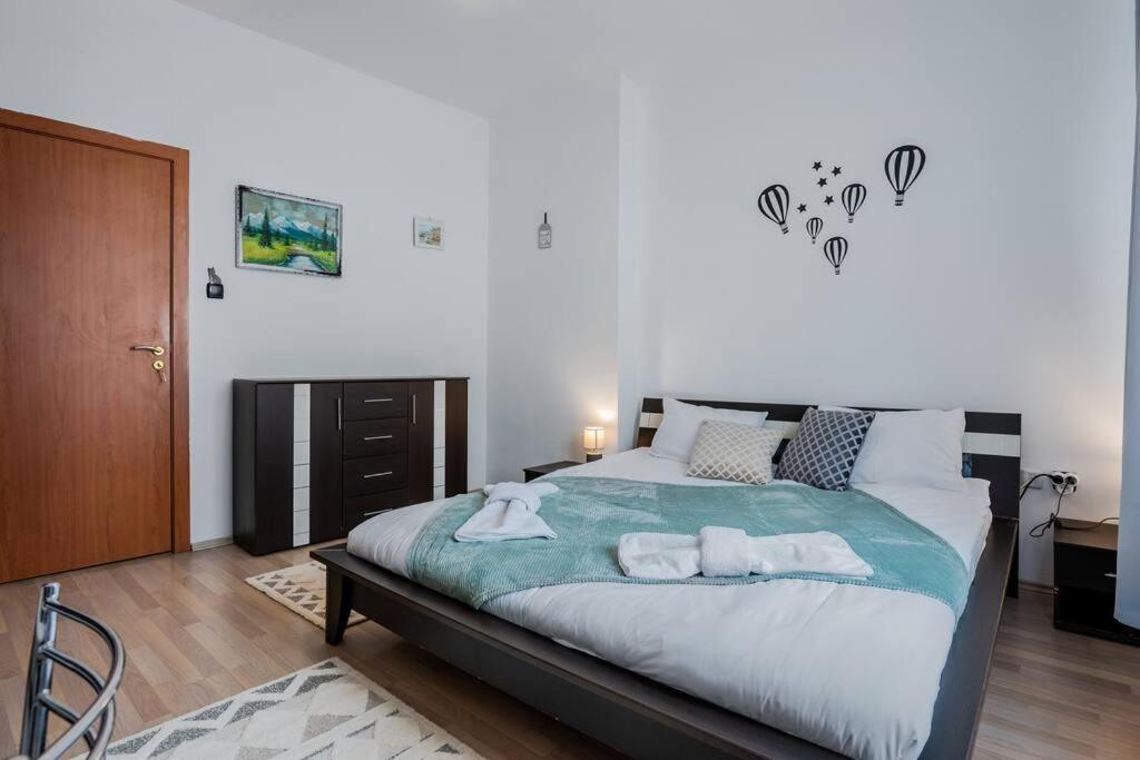 Spacious 3Bd Central Apartment Sofya Dış mekan fotoğraf