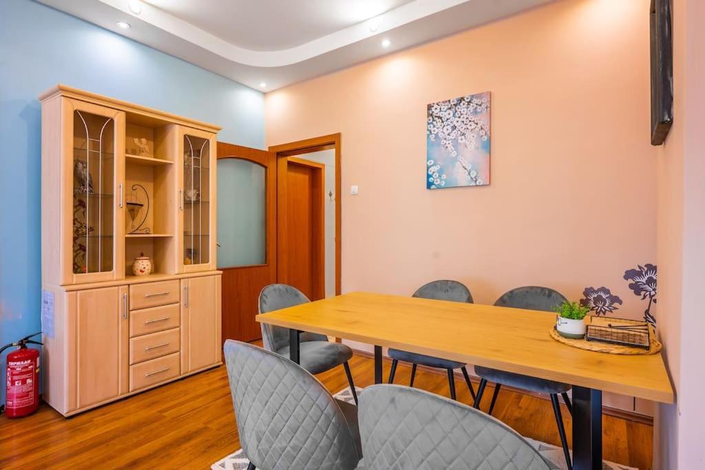 Spacious 3Bd Central Apartment Sofya Dış mekan fotoğraf